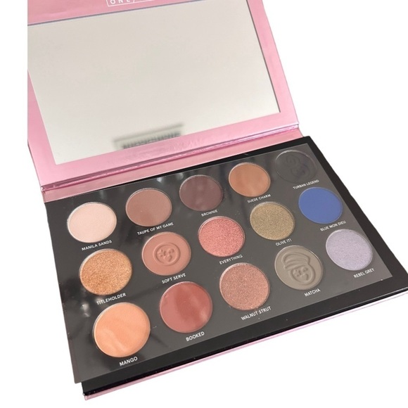 *SOLD ONE/SIZE by Patrick Starrr Visionary Eyeshadow Palette - Picture 4 of 8
